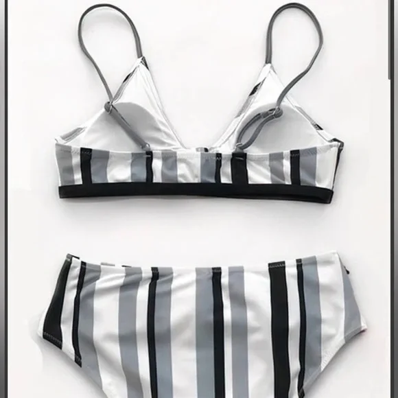 Cupshe | Striped High-Waisted Bikini Set - Picture 2 of 10
